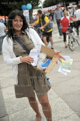Sopot. Kampania "Paczka z nieba" zorganizowana przez...
