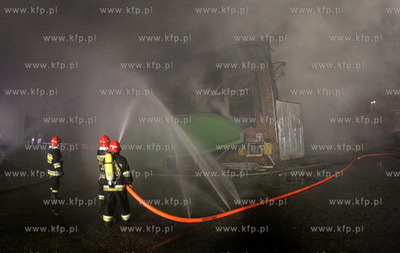 Gdansk. Pozar znajdujacej sie na terenie Stoczni Gdanskiej...