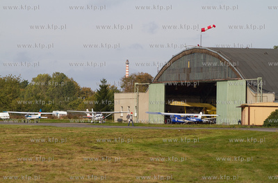 Pruszcz Gdanski, zawody na celnosc ladowania o puchar...