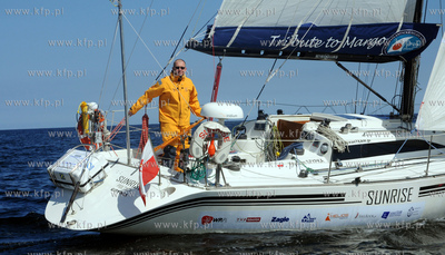 Gdynia. Pozegnanie kpt. Krystiana Szypki, ktory na...