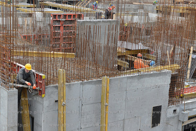 Gdynia. Na terenie sasiadujacym z apartamentowcem Sea...