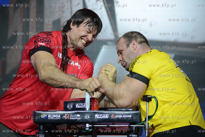 Hala Sportowo - Widowiskowa w Rumi. 50. Gala Armwrestligu...