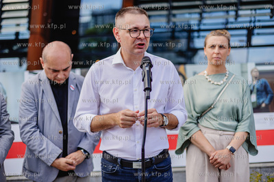 Gdańsk.  Marsz godności dla Białorusi.  Społeczna...