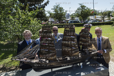 Gdynia. Odsłonięcie makiety słynnego polskiego żaglowca...