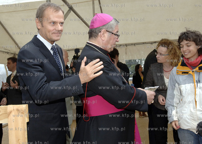 Uroczystosc wmurowania kamienia wegielnego pod budowe...