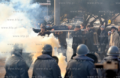 Realizacja filmu Czarny Czwartek na rogu ul. 10 Lutego...