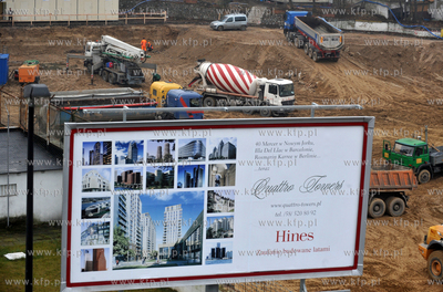 Gdansk Wrzeszcz, wykop i budowa wiezowcow Quattro Towers...