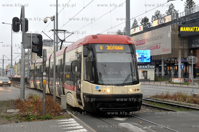 Gdansk Wrzeszcz. Tramwaj na al. Grunwaldzkiej, skrzyzowanie...