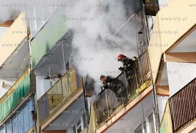 Gdansk Przymorze.Pozar wybuchl na piatym pietrze w...