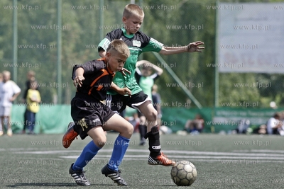 Gdansk Zaspa. Pilkarski turniej dzikich druzyn Do przerwy...
