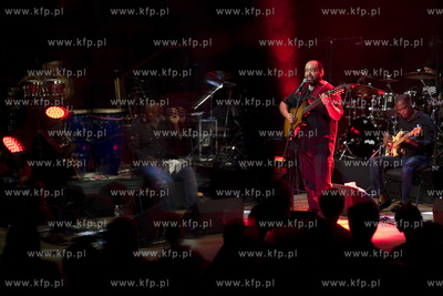 Siesta Festival. Koncert pochodzącego z Angoli Paulo...