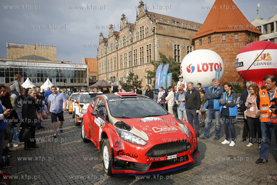 Gdańsk. Targ Węglowy. Start honorowy do XII Rajdu...