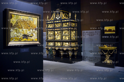 Europejskie Centrum Solidarności. Wystawa prac bursztynnika...