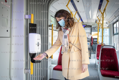 W gdańskich tramwajach i autobusach montowane są...