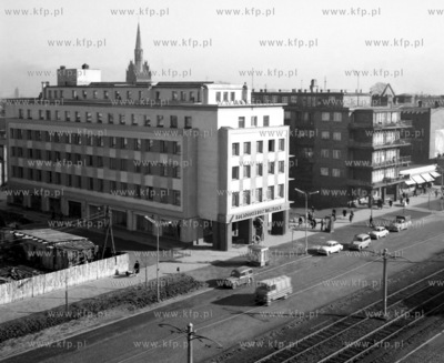 Budynek Powszechnego Domu Towarowego przy Grunwaldzkiej...