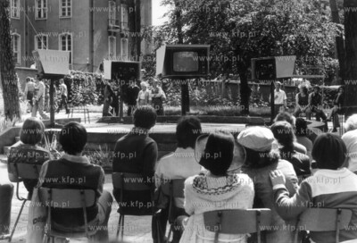 W czasie sopockiego festiwalu na ulicach w Sopocie...