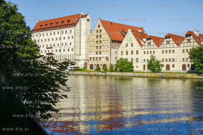 Gdańsk. Qubus Hotel oraz Błękitny Baranek - oddział...