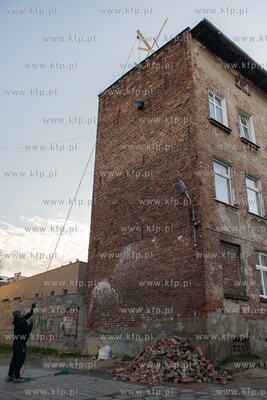 Gdańsk, Wrzeszcz, Remont dachu kamienicy przy ul.Wajdeloty....