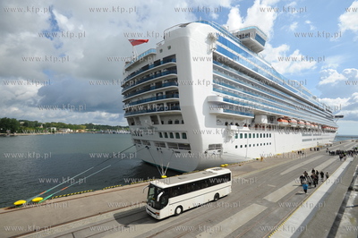 Wycieczkowiec Emerald Princess jest najwiekszym statkiem...