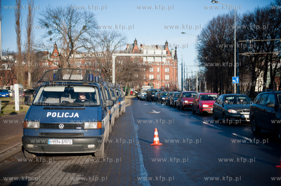 Gdansk. Saperzy wywoza pocisk mozdziezowy znaleziony...