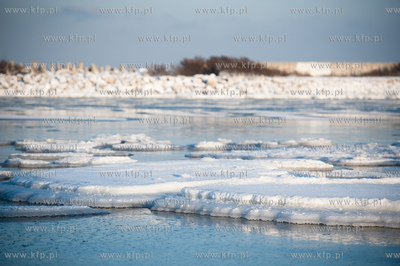 Gdansk. Zimowe mrozne popoludnie na Gorkach Zachodnich....