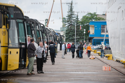 Port w Gdyni. Nabrzeze Francuskie. Wizyta plywajacego...