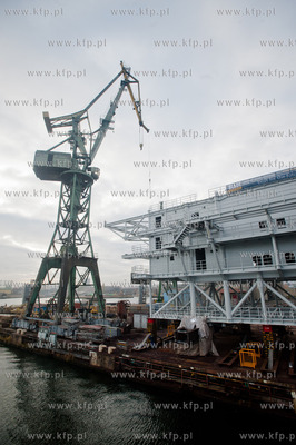 Stocznia Gdanska. Nabrzeze Francuskie. Uroczyste zakonczenie...