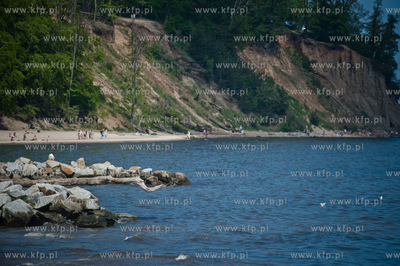 Gdynia. Niedzelne, sloneczne popoludnie na plazy w...