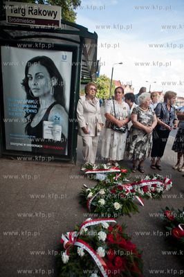 Gdansk. Targ Rakowy. Pomnik  Polskiego Panstwa Podziemnego....