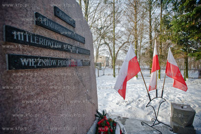 Pruszcz Gdanski. Pomnik upamietniajacym ofiary obozu
Stutthof,...