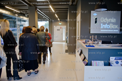 Gdynia. Infobox. Mieszkancy trojmiasta wpisuja sie...