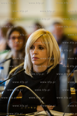 Gdansk. Nowy Ratusz. XXXII Sesja Rady Miasta Gdanska....