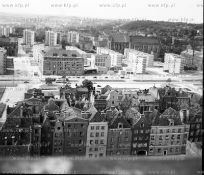 Widok z Ratusza Glownomiejskiego na Aleje Leninradzka...