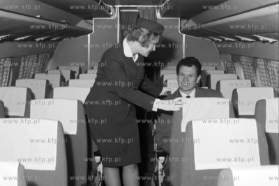 Turbosmiglowiec AN - 24 Polskich Lini Lotniczych Lot...