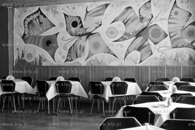 Restauracja Gryf w Żukowie na Kaszubach. 6.02.1978
2luty78_z.kosycarz_p13
Fot....