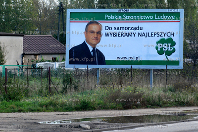 Reklama wyborcz PSL przy ul. Hutniczej w Gdyni

09.10.2006

Fot....