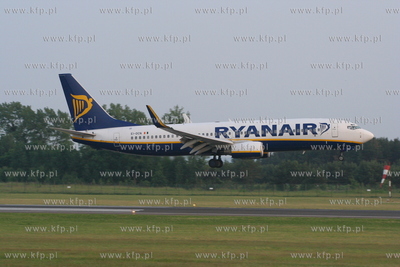 Gdansk , Rebiechowo NZ.Boeing 737-8AS Linii Ryanair
13.06.2007
Sebastian...