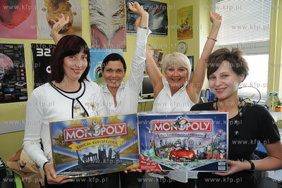 Gdynia znalazla sie na planszy gry MONOPOLY. Nz Zespol...
