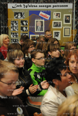 Nadanie imienia Lecha Walesy Gimnazjum nr 1 dzia3ajacym...