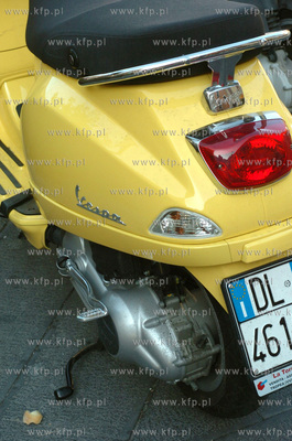 Italia pd. skuter Vespa legenda motoryzacji wloskiej....