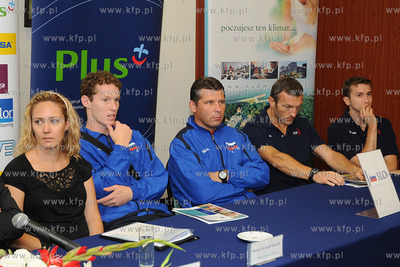 Hotel Nadmorski w Gdyni. Konferencja prasowa przed...