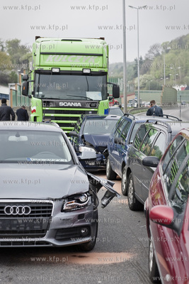 Gdynia. Estakada Kwiatkowskiego, zjazd na ul. Morska....