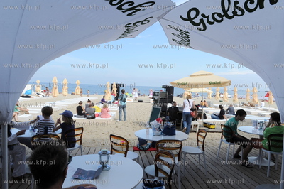 Sopot Fringe Festiwal. Kiermasz rekodziela na terenie...