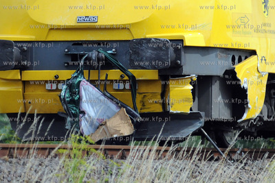 Smiertelny wypadek na przejezdzie kolejowym w Redzie...