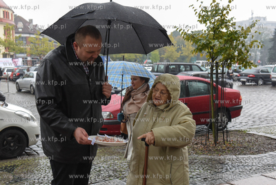 Slupsk. Kandydat na posla z list KWW Kukiz'15 Radoslaw...