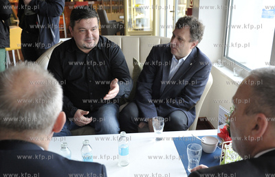 Panstwowa Galeria Sztuki w Sopocie. Kampania wyborcza...