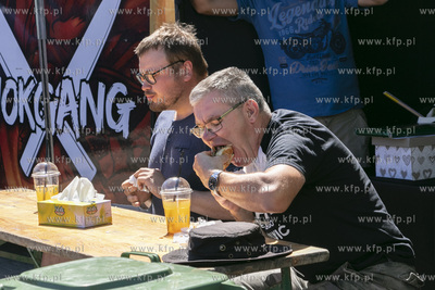 I Festiwal Smaków Food Trucków na parkingu przy ul....