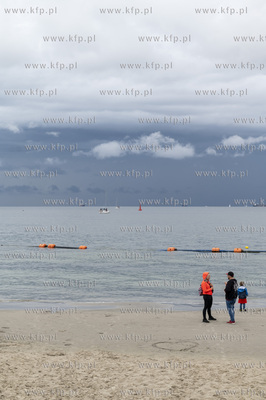 Gdynia. Plaża miejska w okolicach bulwaru nadmorskiego.

16.07.2022...