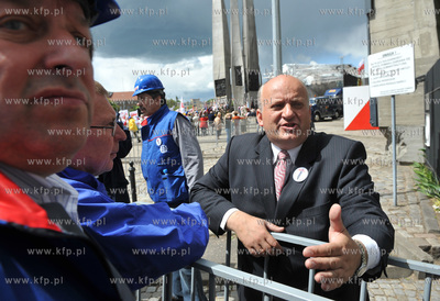 Gdansk. Plac Solidarnosci. Obchody 20 rocznicy obalenia...