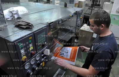 W drukarni POZKAL w Inowroclawiu rozpoczal sie druk...